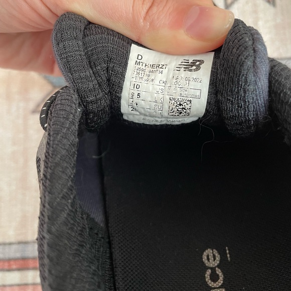 Black New Balance Sneakers - Picture 6 of 7